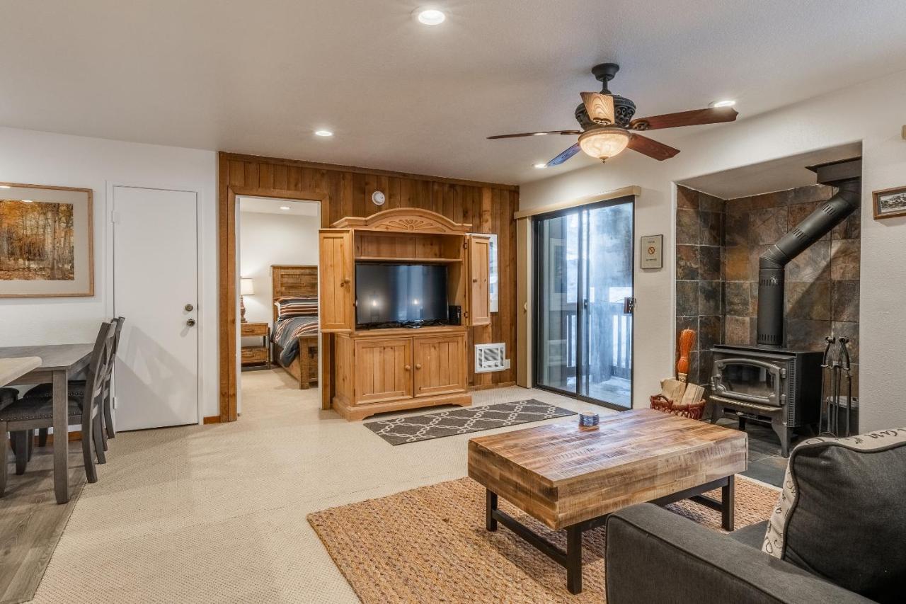 ממות' לייקס Hidden Valley Village #103 Nicely Updated 1 Bedroom 1 Bathroom Condo Short 10 Min Walk From Village מראה חיצוני תמונה